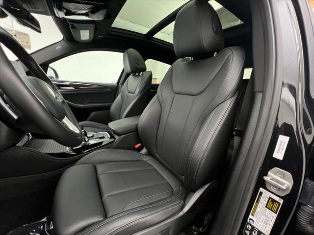 Photo of 2024 Black BMW X4