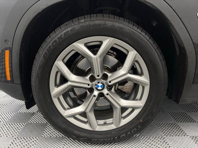Photo of 2024 Black BMW X4