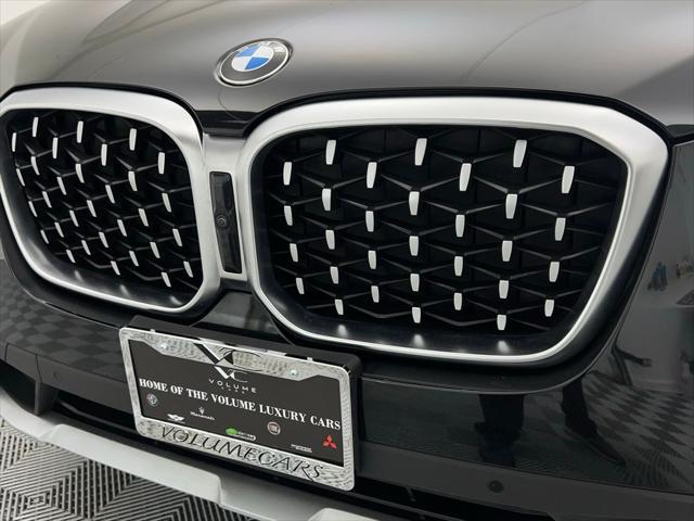 Photo of 2024 Black BMW X4