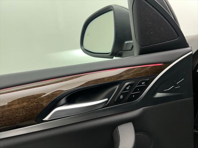 Photo of 2024 Black BMW X4