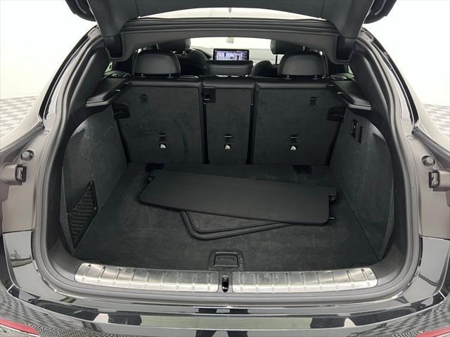 Photo of 2024 Black BMW X4