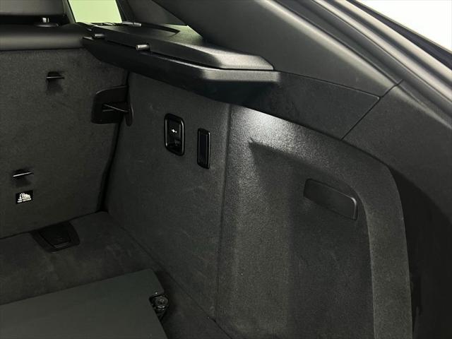 Photo of 2024 Black BMW X4