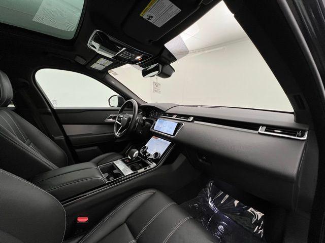 Photo of 2021 Santorini Black Metallic Land Rover Range Rover Velar