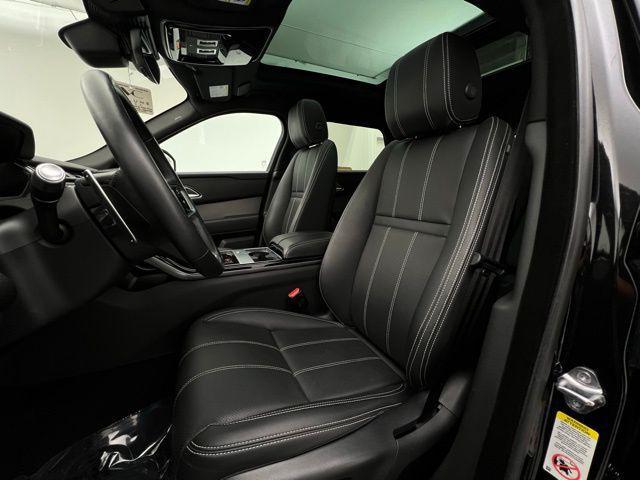 Photo of 2021 Santorini Black Metallic Land Rover Range Rover Velar