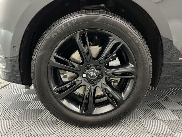 Photo of 2021 Santorini Black Metallic Land Rover Range Rover Velar