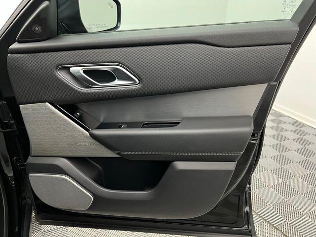 Photo of 2021 Santorini Black Metallic Land Rover Range Rover Velar