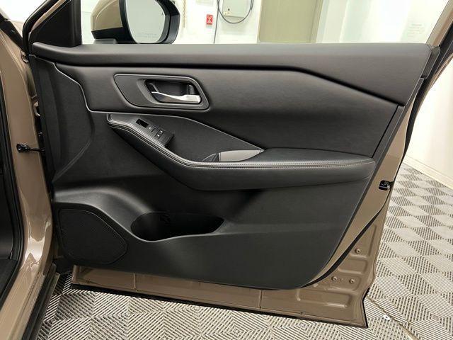 Photo of 2024 Baja Storm Metallic Nissan Rogue