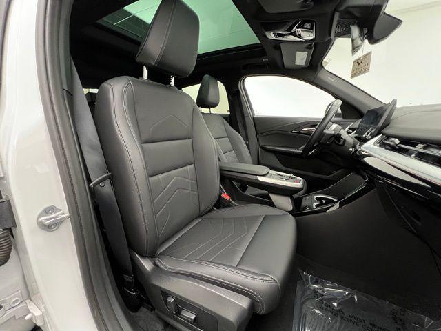 Photo of 2025 White BMW X2
