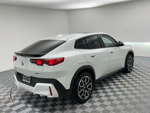 Photo of 2025 White BMW X2