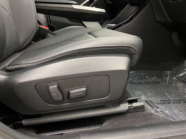 Photo of 2025 White BMW X2