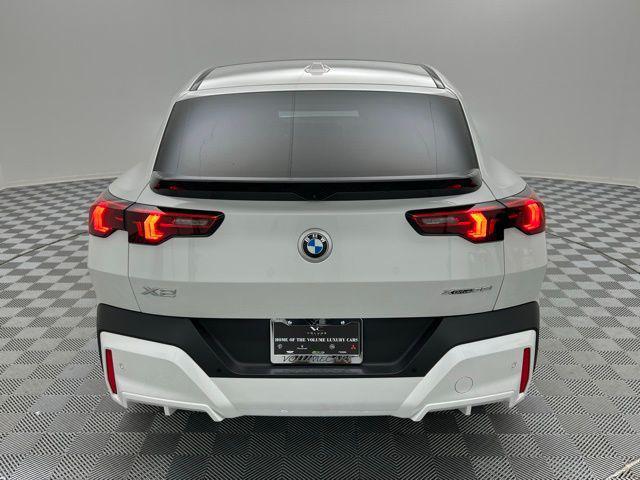 Photo of 2025 White BMW X2
