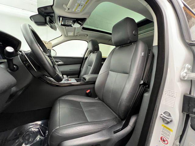 Photo of 2024 White Land Rover Range Rover Velar