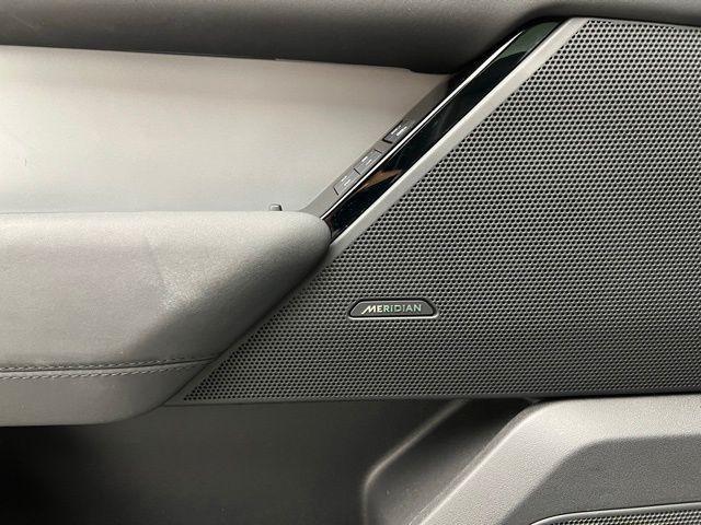 Photo of 2024 White Land Rover Range Rover Velar