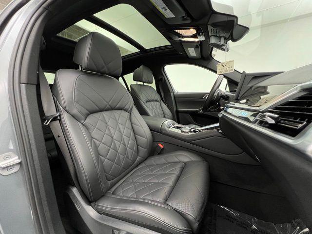 Photo of 2025 Gray BMW X6