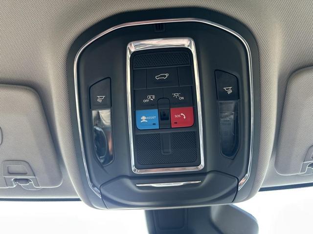Photo of 2023 Diamond Black Jeep Grand Cherokee