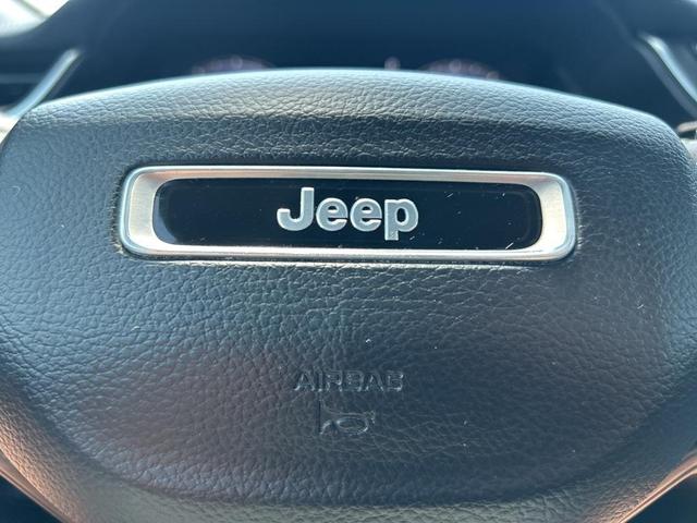Photo of 2023 Diamond Black Jeep Grand Cherokee
