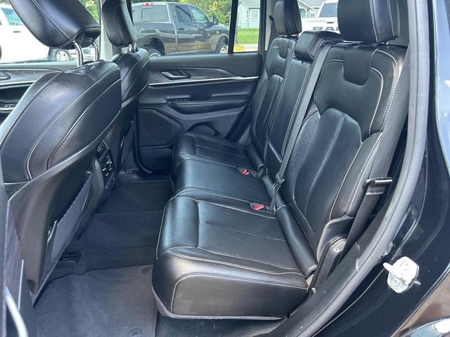 Photo of 2023 Diamond Black Jeep Grand Cherokee