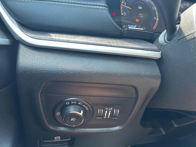 Photo of 2023 Diamond Black Jeep Grand Cherokee