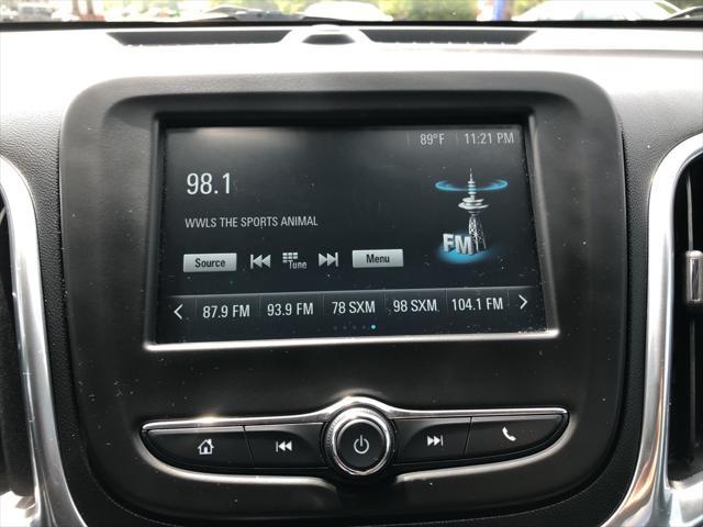 Photo of 2018 Iridescent Pearl Tricoat Chevrolet Equinox