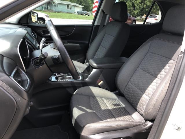 Photo of 2018 Iridescent Pearl Tricoat Chevrolet Equinox