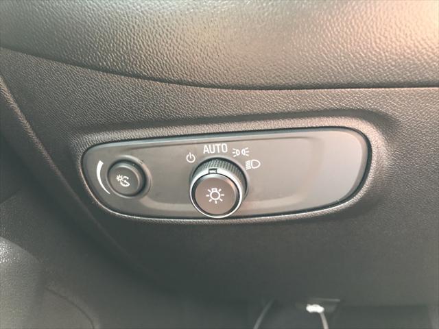 Photo of 2018 Iridescent Pearl Tricoat Chevrolet Equinox