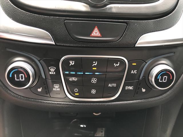 Photo of 2018 Iridescent Pearl Tricoat Chevrolet Equinox