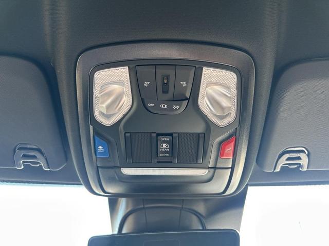 Photo of 2025 Granite Crystal Clearcoat Metallic RAM 3500