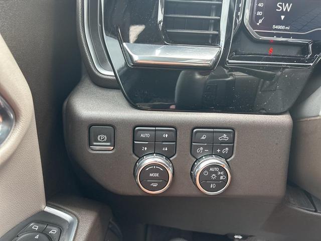 Photo of 2023 Summit White GMC Sierra 1500