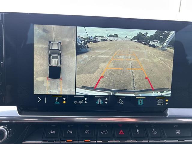 Photo of 2023 Summit White GMC Sierra 1500