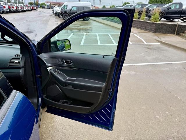 Photo of 2014 Dark Blue Ford Utility Police Interceptor