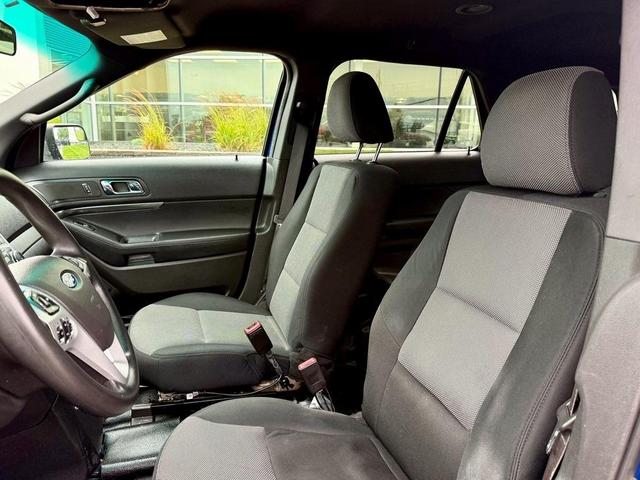 Photo of 2014 Dark Blue Ford Utility Police Interceptor