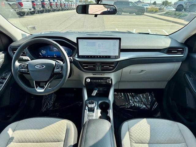 Photo of 2023 Vapor Blue Metallic Ford Escape