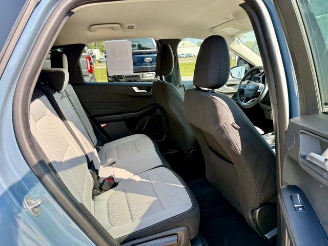Photo of 2023 Vapor Blue Metallic Ford Escape