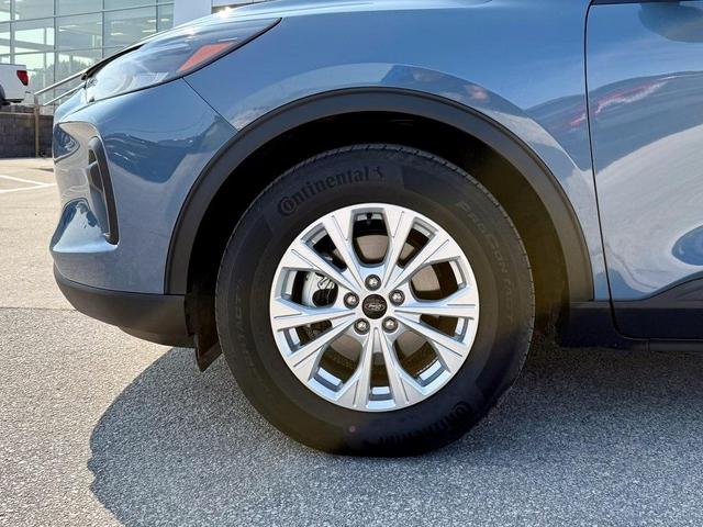 Photo of 2023 Vapor Blue Metallic Ford Escape