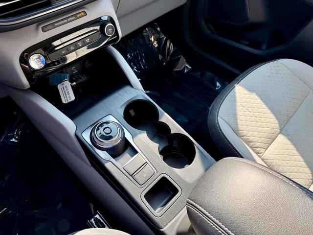 Photo of 2023 Vapor Blue Metallic Ford Escape