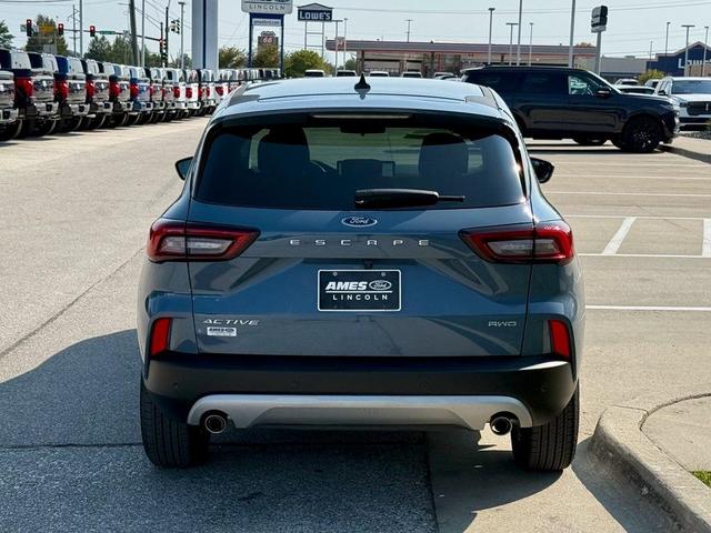 Photo of 2023 Vapor Blue Metallic Ford Escape