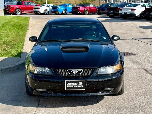 Photo of 2003 Black Ford Mustang