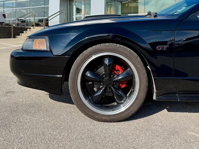 Photo of 2003 Black Ford Mustang