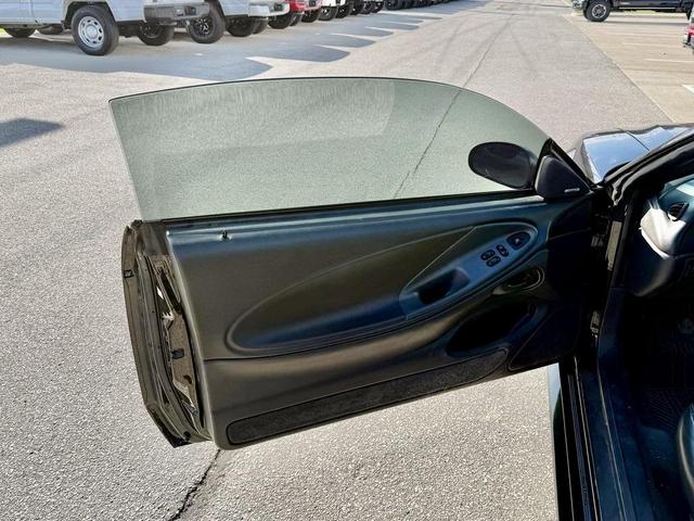 Photo of 2003 Black Ford Mustang