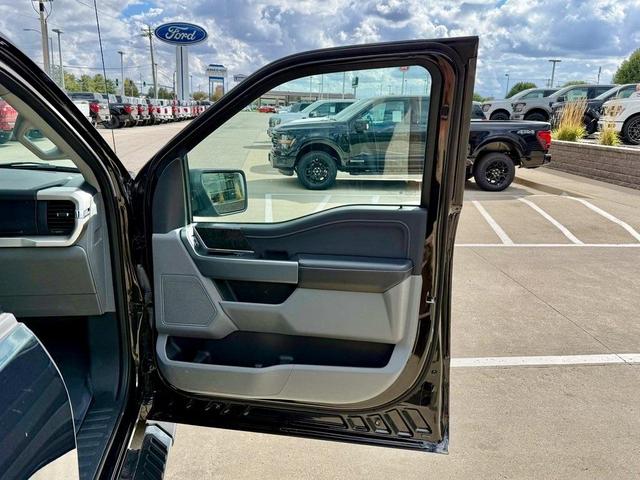 Photo of 2021 Agate Black Metallic Ford F-150