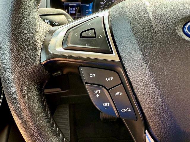 Photo of 2024 Black Metallic Ford Edge