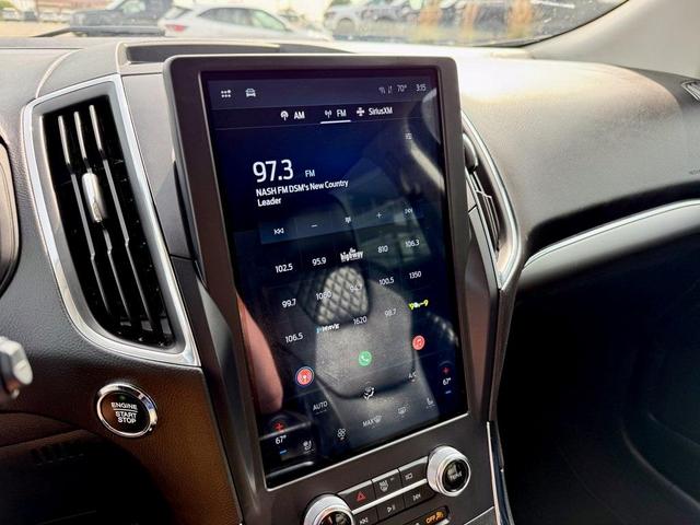 Photo of 2024 Black Metallic Ford Edge