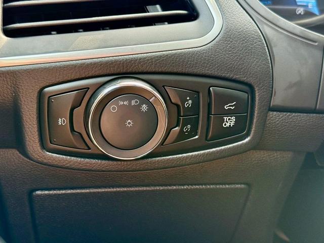 Photo of 2024 Black Metallic Ford Edge