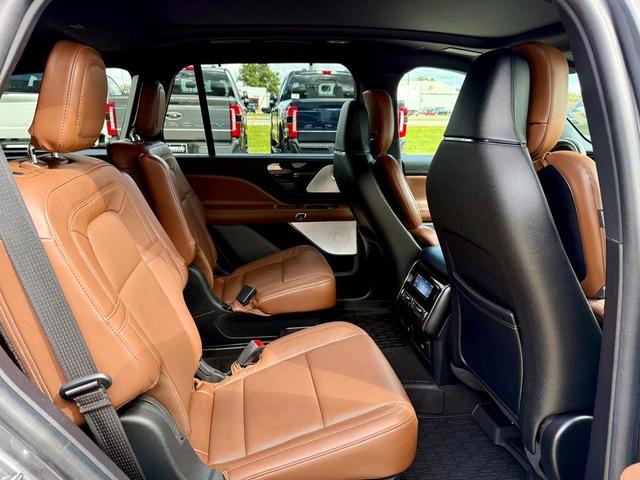 Photo of 2022 Metallic Lincoln Aviator