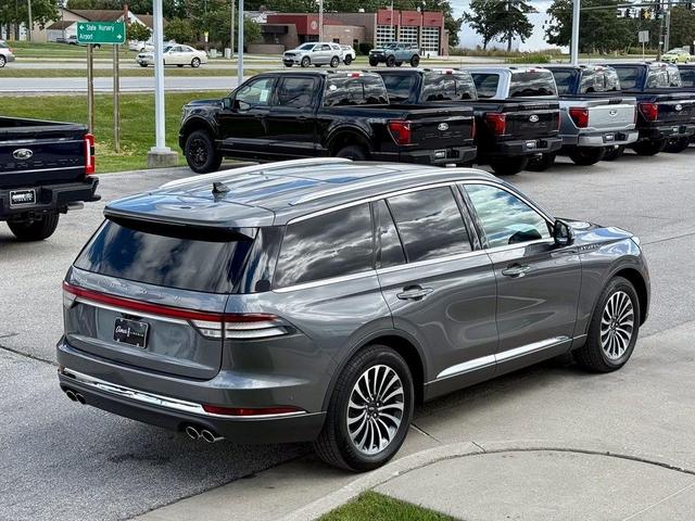 Photo of 2022 Metallic Lincoln Aviator