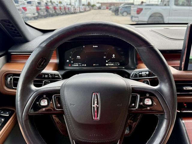 Photo of 2022 Metallic Lincoln Aviator
