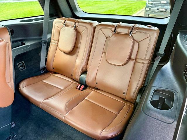 Photo of 2022 Metallic Lincoln Aviator