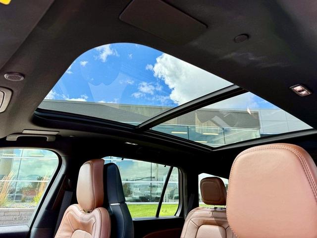 Photo of 2022 Metallic Lincoln Aviator