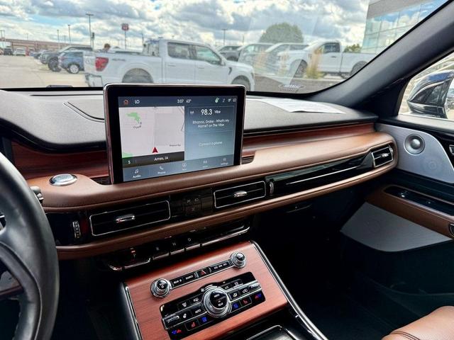 Photo of 2022 Metallic Lincoln Aviator