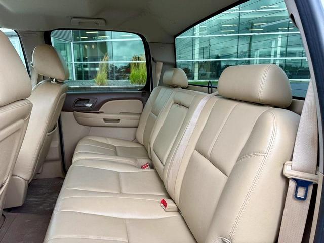 Photo of 2011 White Diamond Tri-Coat Chevrolet Silverado 1500